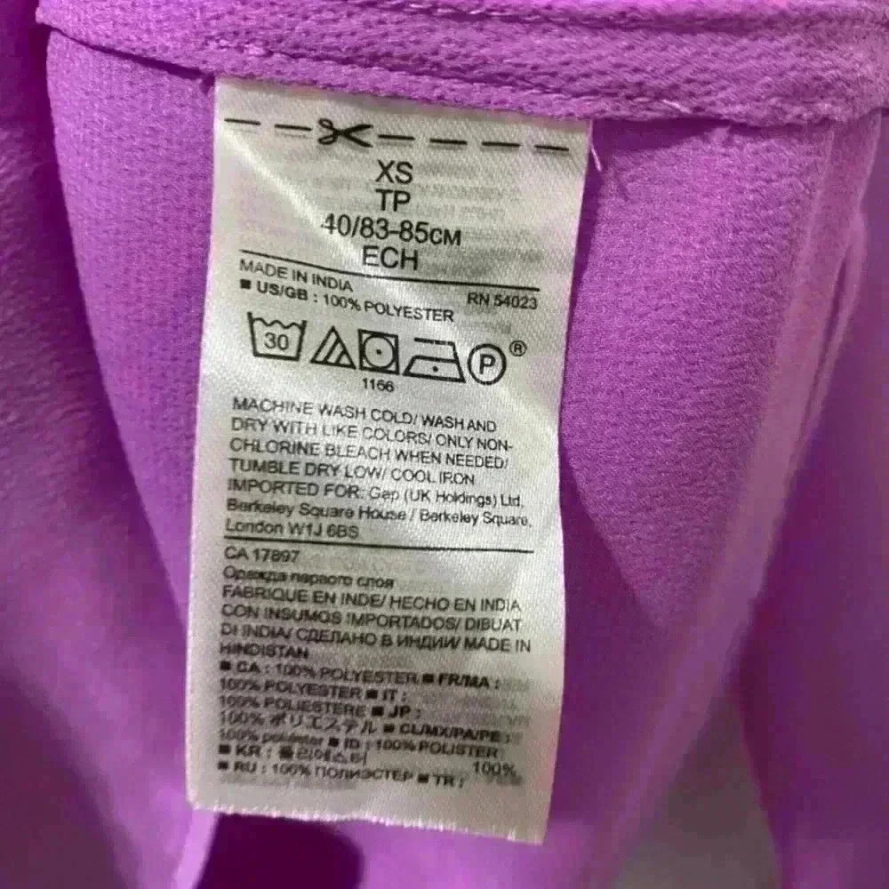 Women’s Banana Republic Orchid V-Neck Blouse - Picture 6 of 6